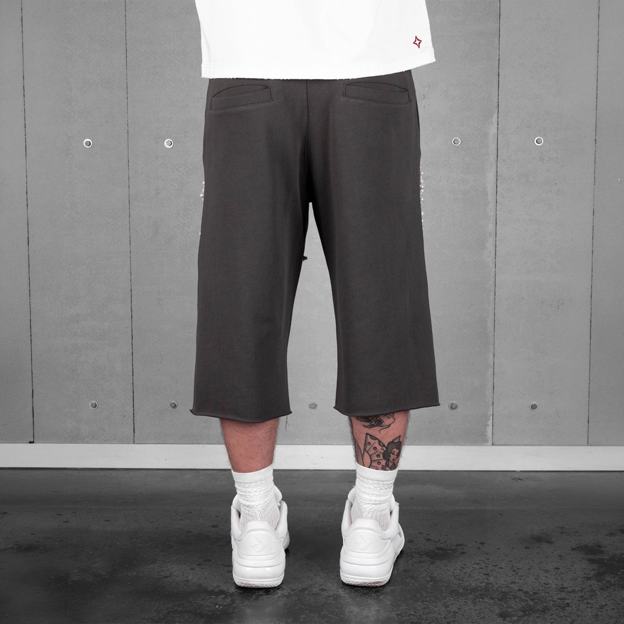 Commons Pearled Star Sweatshort Taupe