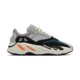 Yeezy Boost 700 Wave Runner Solid Grau 
