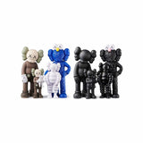 KAWS Family Vinylfiguren-Set, Braun/Weiß/Blau/Schwarz 